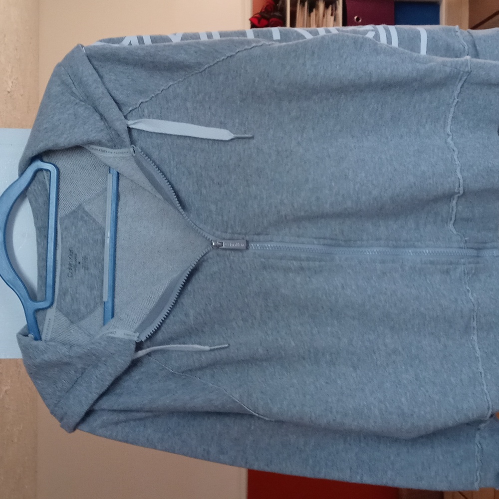 Women Calvin Klein Hoodie sz MEDIUM (a little oversized.)
